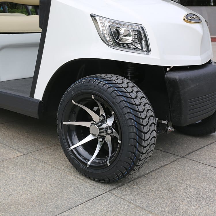 4 seater electric golf buggy with a cargo box rated to 100 kg